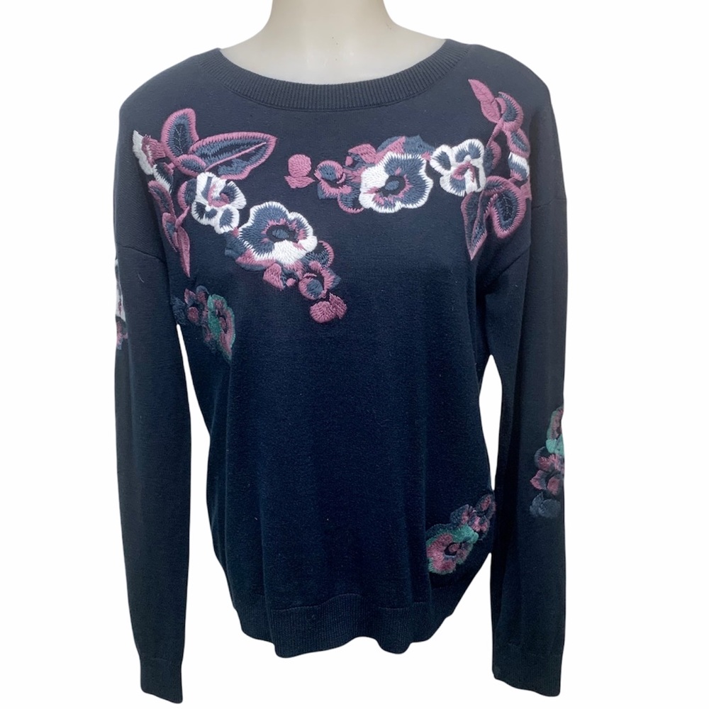 VINTAGE Daniel CREMIEUX Sz M Embroidered Soft Floral Sweater Modern Retro Top